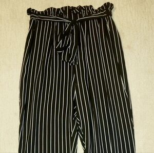Black and White Pin Stripe Straight Leg Pants.Size, Small NWOT